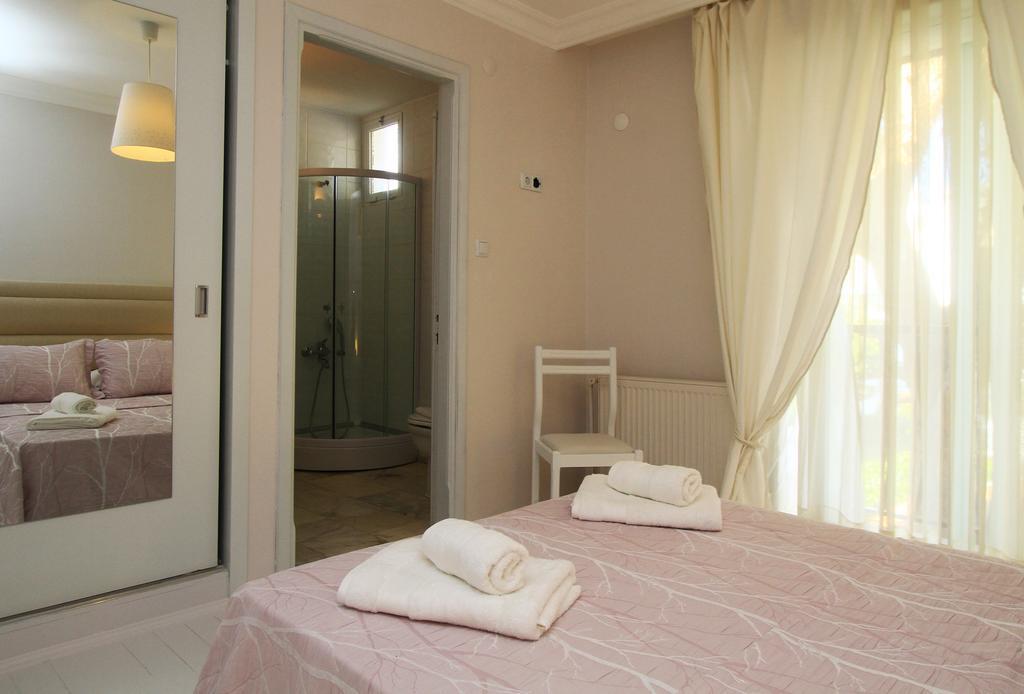 Limonlu Ev Ardic Hotel Alacati Cameră foto